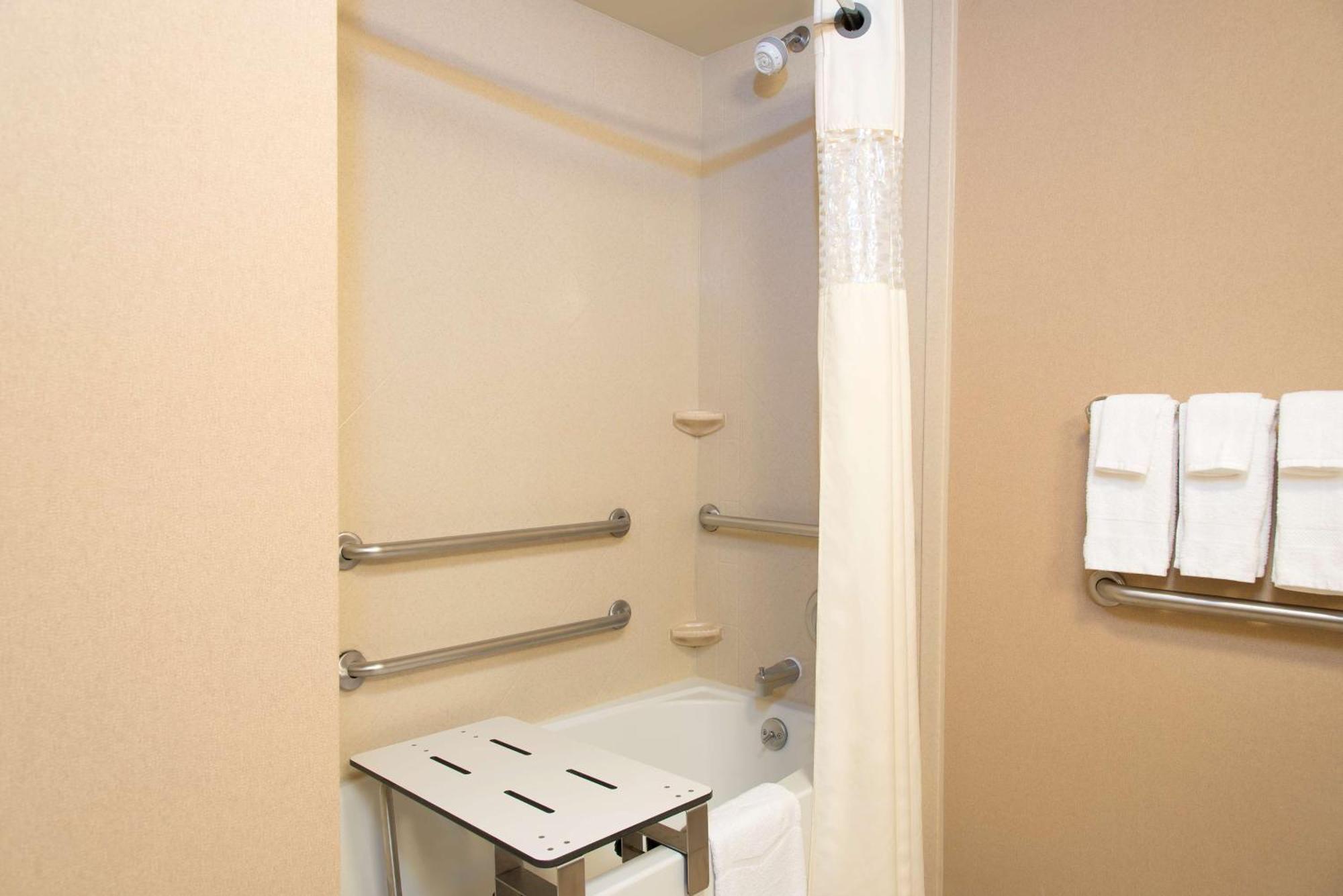 Hampton Inn & Suites Bloomington-Normal Dış mekan fotoğraf