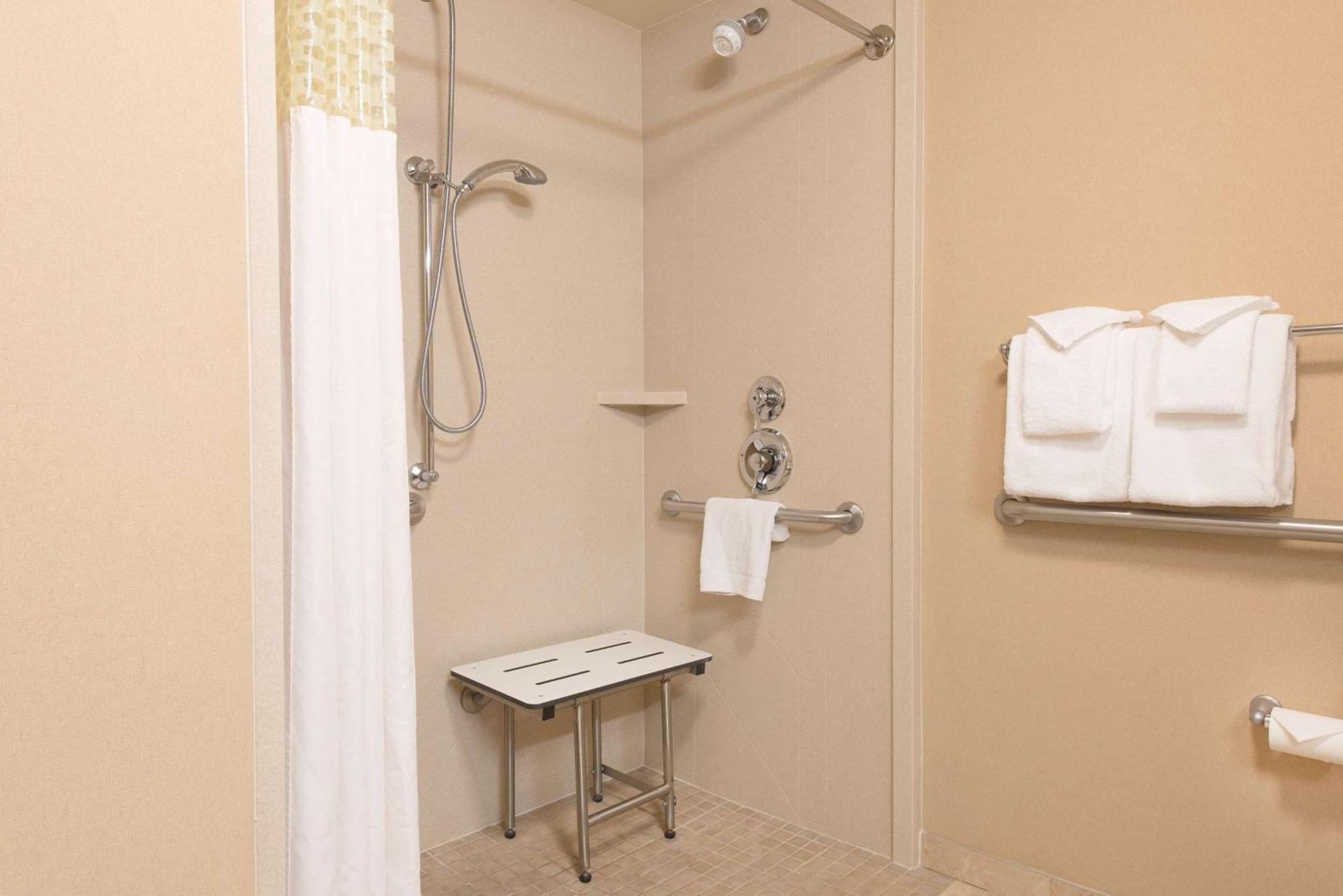 Hampton Inn & Suites Bloomington-Normal Dış mekan fotoğraf