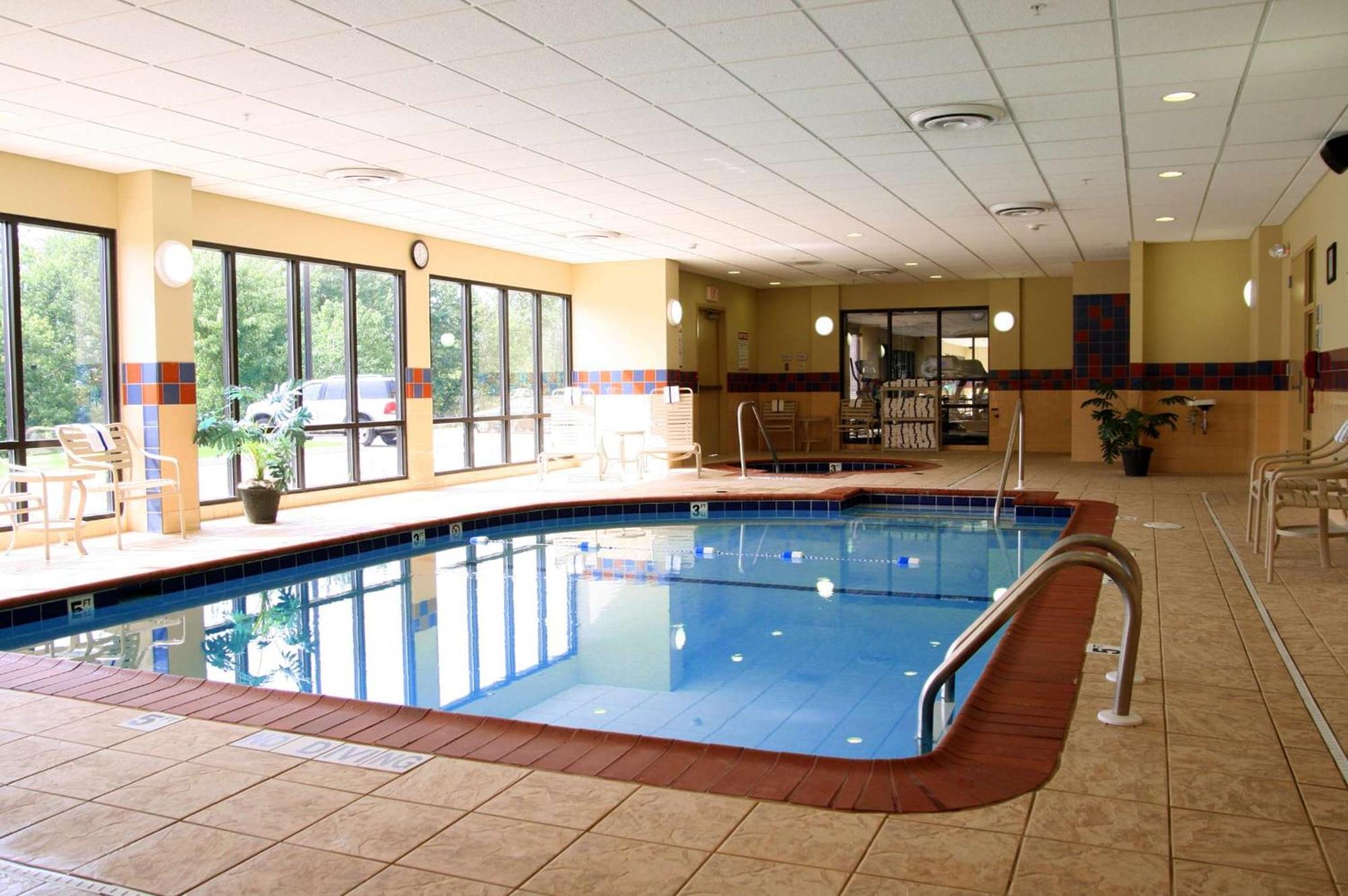 Hampton Inn & Suites Bloomington-Normal Dış mekan fotoğraf
